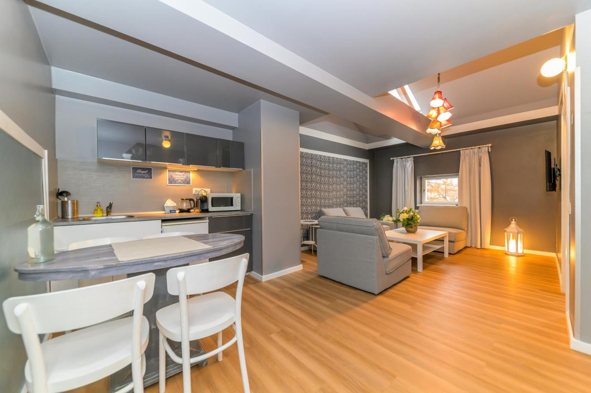 Royal Prague City Apartments Экстерьер фото